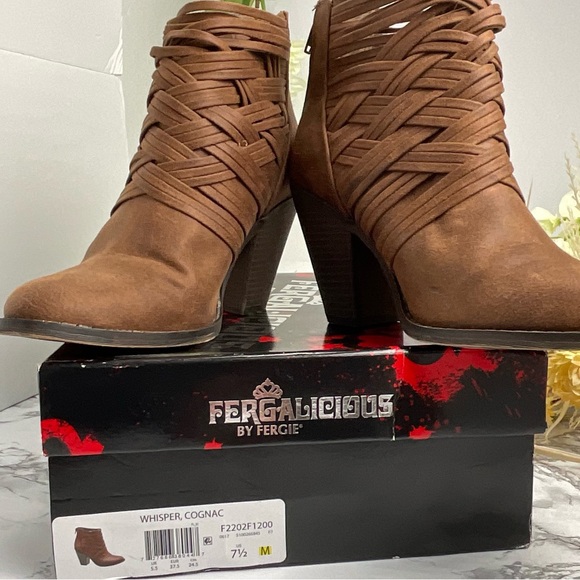 Fergalicious by Fergie Whisper, Cognac Brown Leather Booties Sz7.5 Gently Used - Picture 8 of 10
